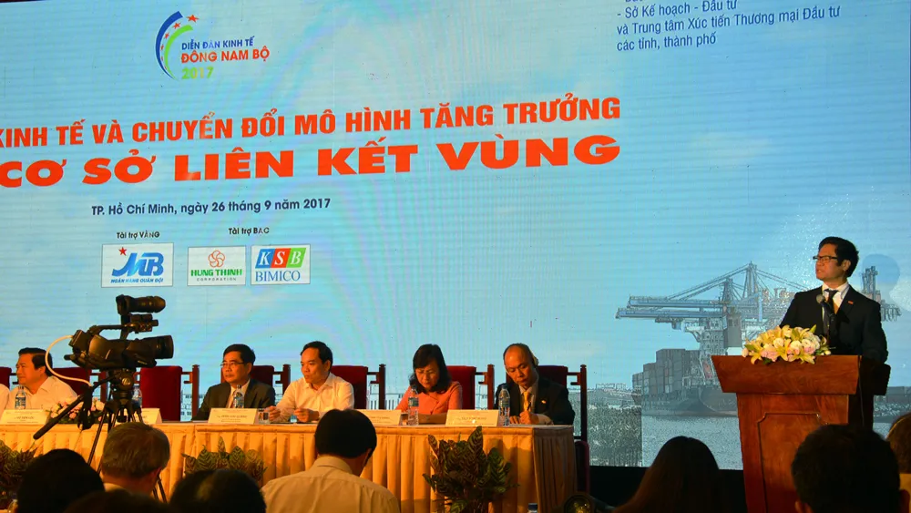 Toàn cảnh Diễn đàn Kinh tế Đông Nam bộ 2017