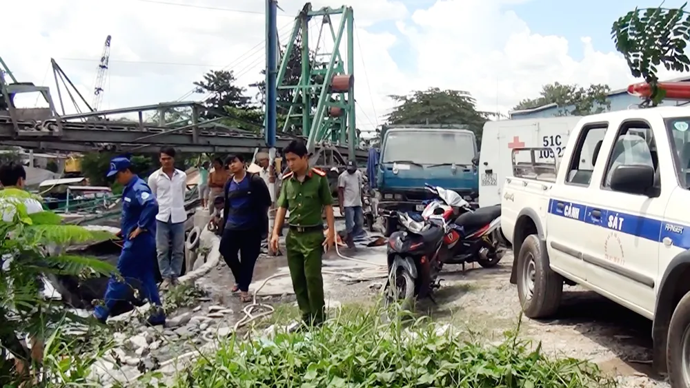 Lực lượng chức năng tại hiện trường