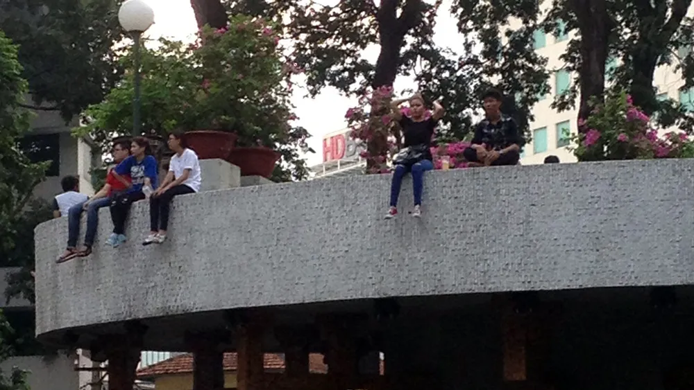 Ngồi đợi… thần chết