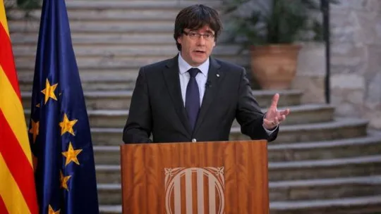 Chính phủ Tây Ban Nha ngày 28-10 nói rằng họ hoan nghênh thủ hiến bị sa thải Catalonia Carles Puigdemont trong cuộc bầu cử mới dự kiến được tổ chức vào tháng 12 tới. Ảnh: REUTERS
