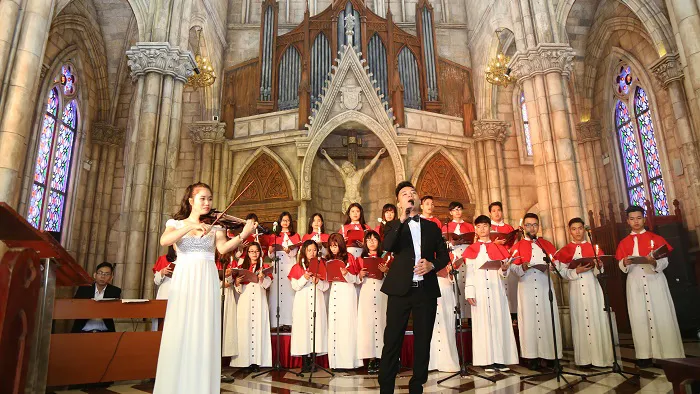 Thánh Nicolas sẽ diễu hành quanh Làng Pháp Bà Nà Hills Giáng sinh này ảnh 2