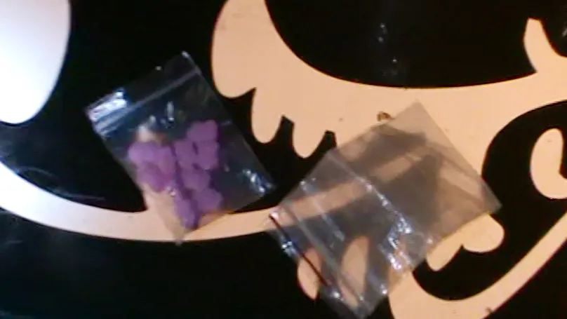 Đột kích quán bar, phát hiện nhiều “dân chơi” dương tính với ma túy ảnh 3