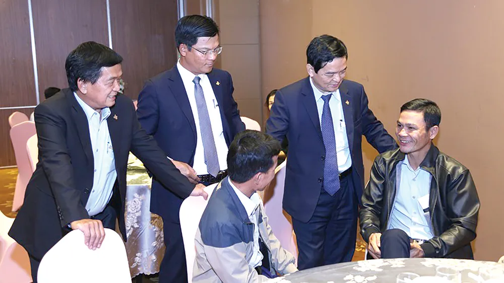 Công ty CP Tập đoàn xây dựng Hòa Bình gặp mặt 200 nhà thầu phụ khu vực miền Bắc và miền Trung ảnh 1