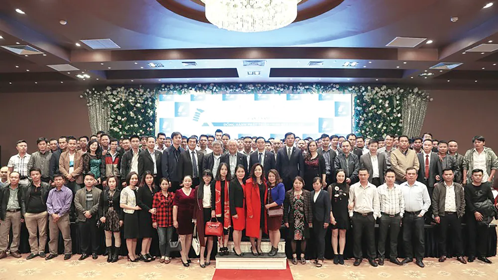 Công ty CP Tập đoàn xây dựng Hòa Bình gặp mặt 200 nhà thầu phụ khu vực miền Bắc và miền Trung