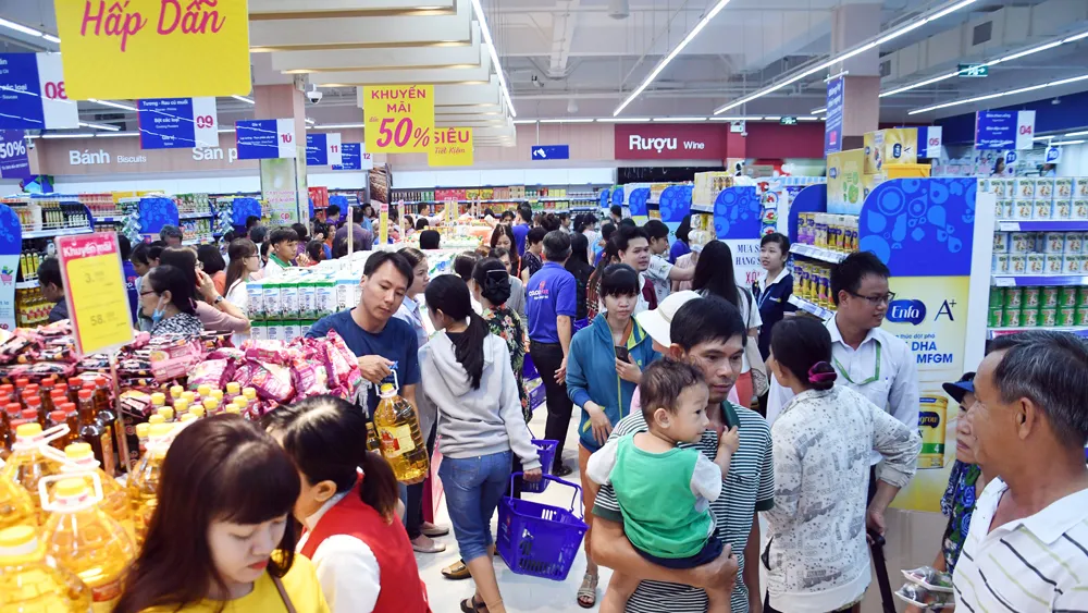 Co.opmart Chu Văn An tấp nập khách mua hàng khuyến mãi  ảnh 1