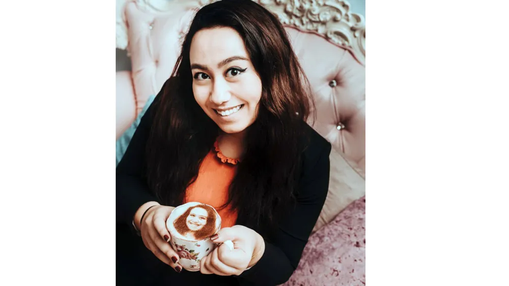 Người London chuộng cappuccino selfie