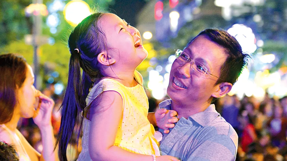 Tưng bừng lễ hội ánh sáng và âm nhạc đón chào năm mới 2018 ảnh 2