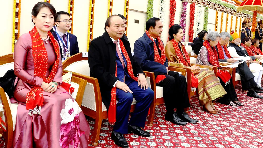 Thủ tướng Nguyễn Xuân Phúc và phu nhân cùng các đại biểu dự lễ kỷ niệm 69 năm Ngày Cộng hòa Ấn Độ. Ảnh: TTXVN