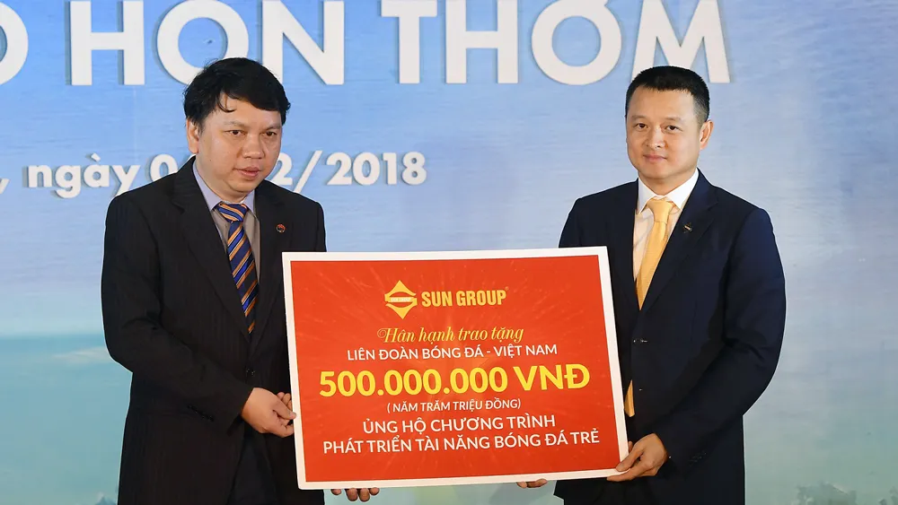 Ông Park Hang Seo ấn tượng với khu nghỉ dưỡng JW Marriott Phu Quoc Emerald Bay của Sun Group ảnh 1