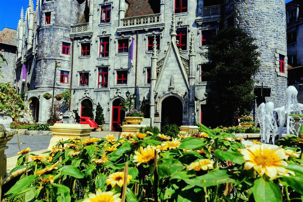 Bà Nà mùa Xuân đẹp lộng lẫy với muôn hoa đua nở ảnh 1