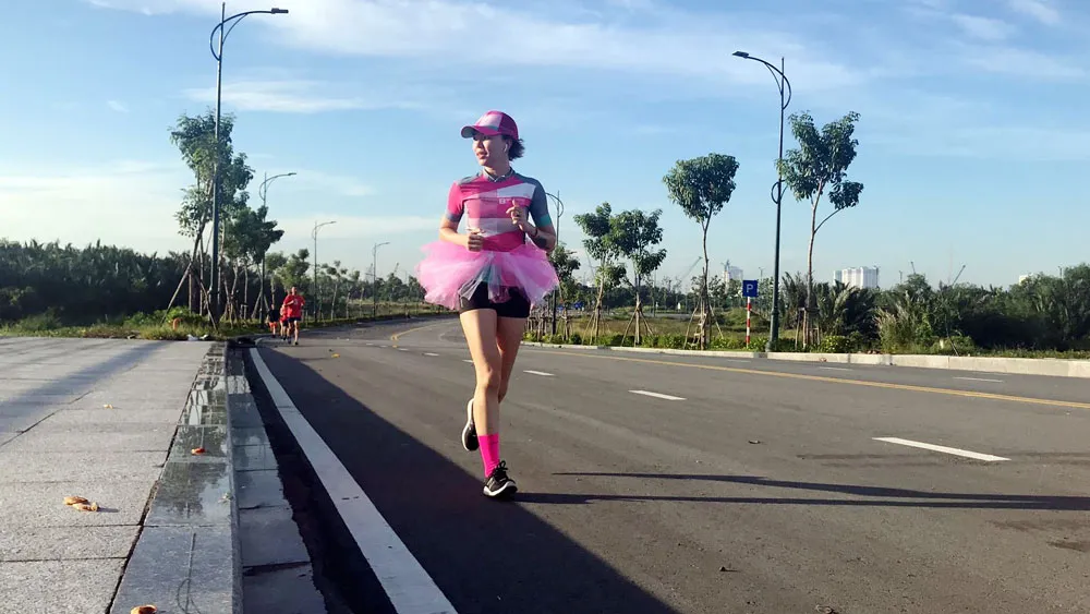 Tăng Nguyệt Minh có niềm đam mê đặc biệt đối với bộ môn chạy bộ. Ảnh: NVCC