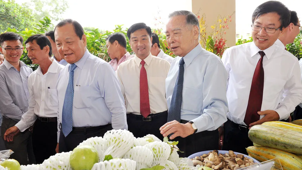 Thủ tướng Phan Văn Khải và sự quan tâm đổi mới, hội nhập quốc tế ảnh 1