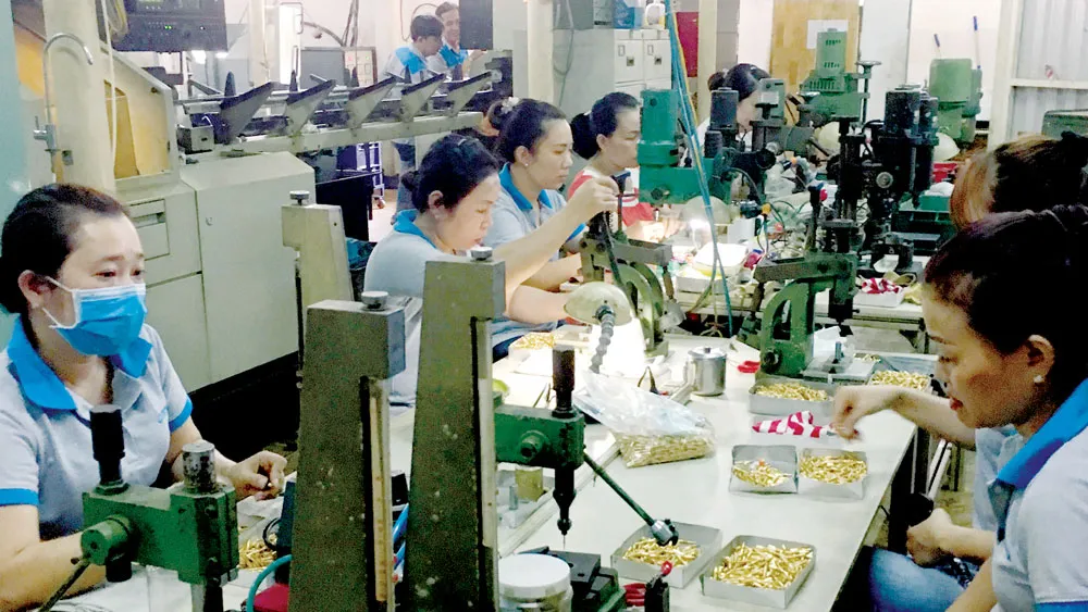 Sản xuất tại một doanh nghiệp cơ khí ở TPHCM. Ảnh: DŨNG LÊ