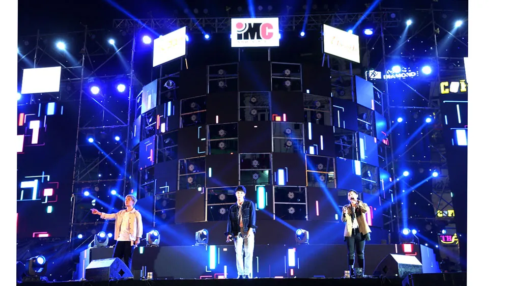 Hơn 25 ngàn khán giả thủ đô “bùng nổ” cùng đại nhạc hội IMC2018