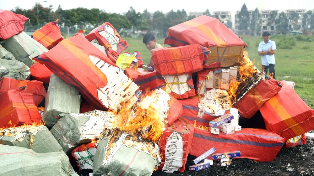 Truy quét thuốc lá điếu nhập lậu ảnh 1