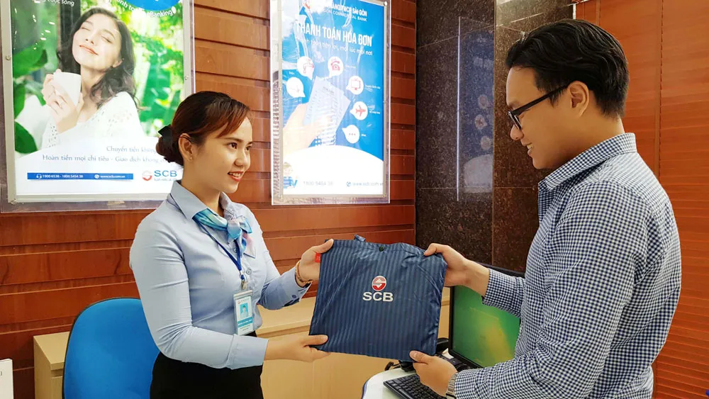 Ngập tràn quà tặng trong chương trình “SCB cùng bạn xuống phố 2018”