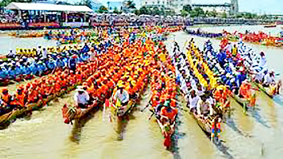 Ghe ngo dài nhất thế giới