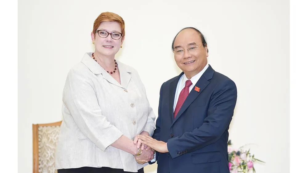 Thủ tướng Nguyễn Xuân Phúc tiếp Bộ trưởng Ngoại giao Australia, bà Marise Payne. Ảnh: VGP/Quang Hiếu