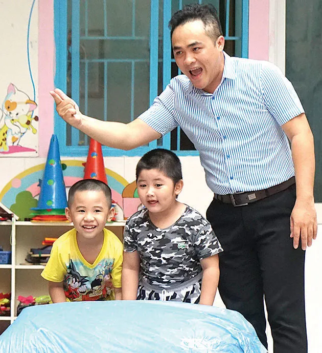 Cống hiến cho sự nghiệp trồng người ảnh 8