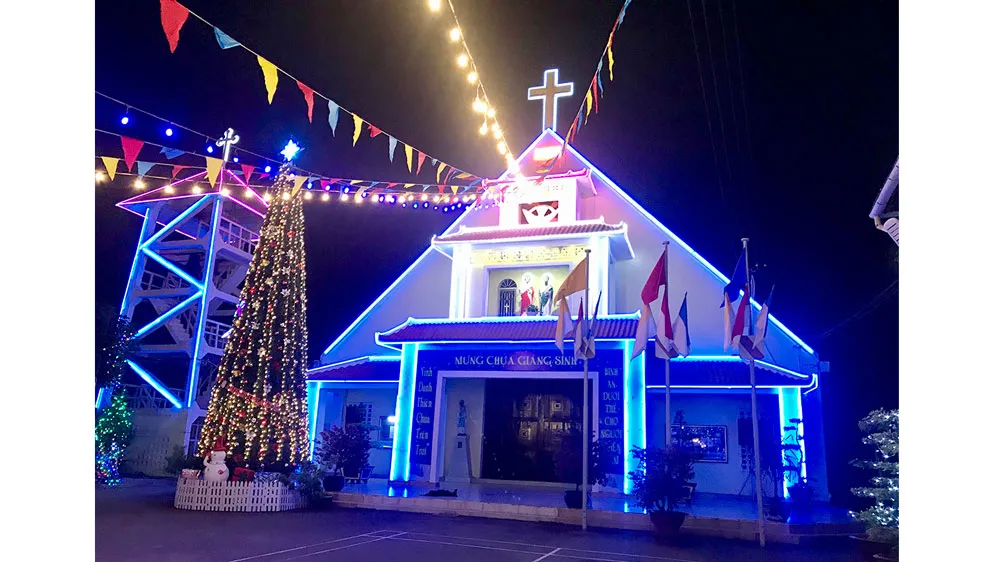 Nhà thờ Thủ Thiêm đã được UBND TPHCM xếp hạng di tích kiến trúc nghệ thuật cấp thành phố. Ảnh KIỀU PHONG