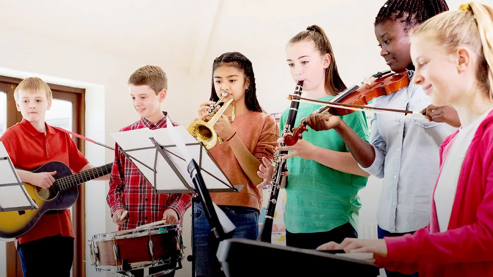 Anh hỗ trợ tài năng âm nhạc trẻ