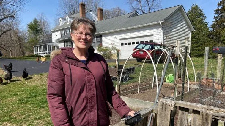 Bà Grace Dowell, 63 tuổi, tự cách ly tại nhà ở bang Maryland, Mỹ