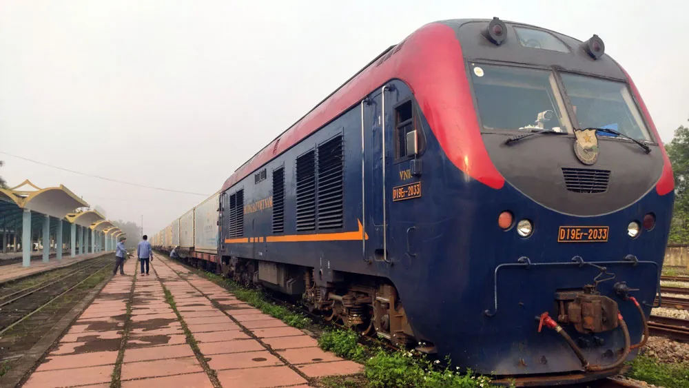 Tàu container lạnh liên vận quốc tế. Ảnh: VGP