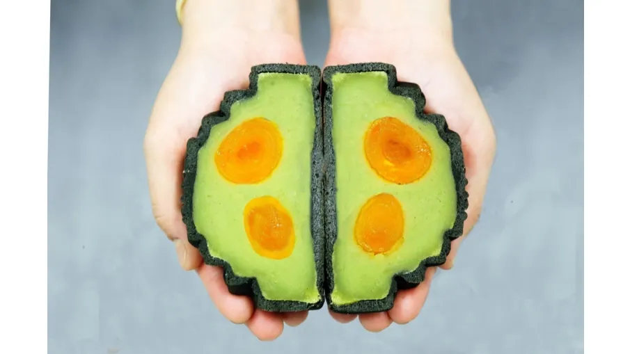 Bánh Trung Thu Than Tre Như Lan – Sức Hút Từ Vỏ Bánh Độc Lạ ảnh 4