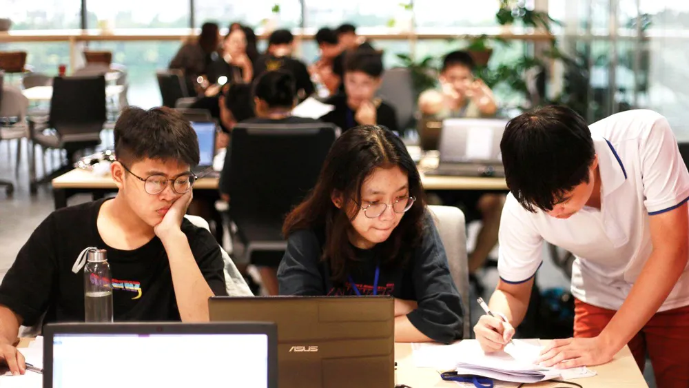 Tình công sở thành hay không, hơn hết vẫn là cách chúng ta ứng xử với nhau mỗi ngày ở nơi làm việc