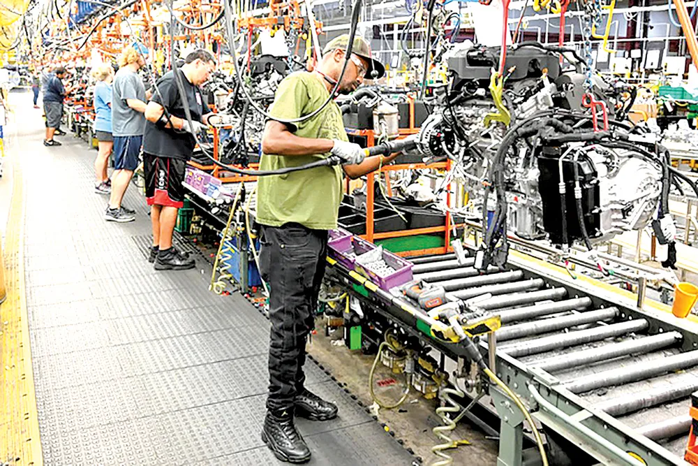 Các doanh nghiệp sản xuất ô tô của Mỹ dần phục hồi. Ảnh: Reuters