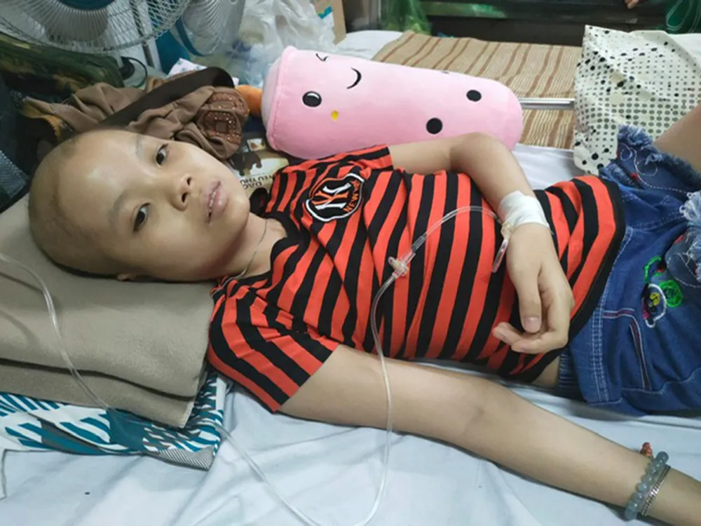 10 năm chống chọi với khối u não