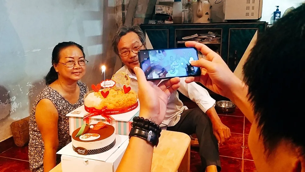 Hạnh phúc gia đình được xây đắp từ sự quan tâm