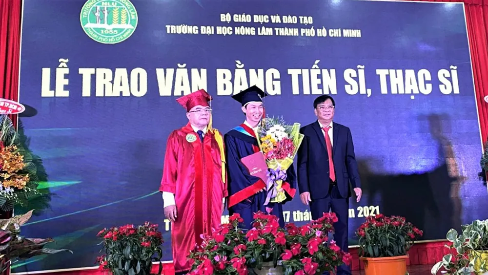 Quy chế mới về đào tạo tiến sĩ: Giảm chuẩn hay phù hợp thực tế? ảnh 1