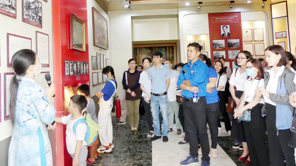 Giới thiệu kỷ yếu “Sự kiện Nguyễn Tất Thành - Hồ Chí Minh đi tìm đường cứu nước: Ý nghĩa lịch sử và giá trị thời đại” ảnh 1