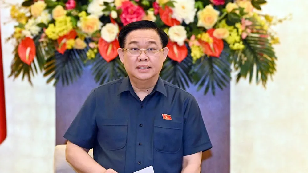 Chủ tịch Quốc hội Vương Đình Huệ phát biểu tại phiên họp bất thường của Ủy ban Thường vụ Quốc hội. Ảnh: QUANG PHÚC