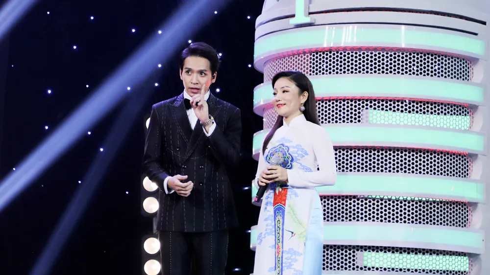 Ca sĩ Bạch Công Khanh khá thành công khi lấn sân làm MC