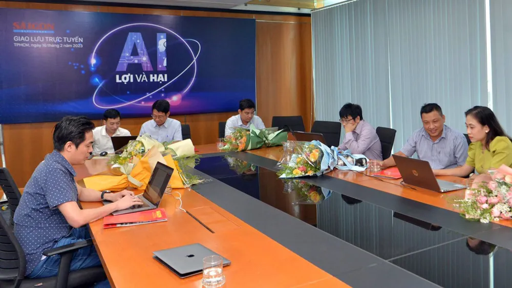 Các khách mời tại buổi Giao lưu trực tuyến “AI – Lợi và hại”. Ảnh CAO THĂNG