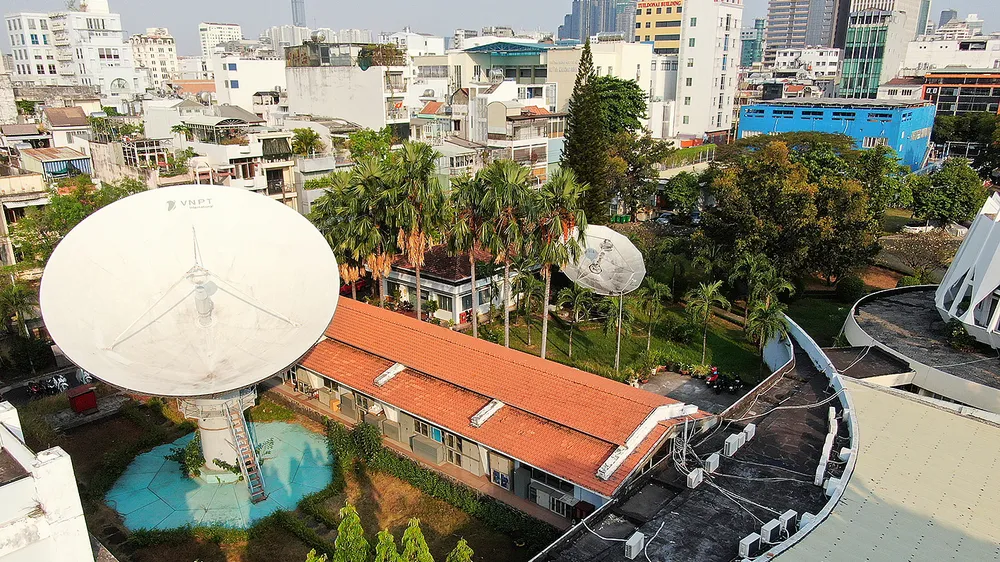 Trung tâm Viễn thông quốc tế miền Nam (thuộc VNPT), nơi cung cấp dịch vụ internet vệ tinh của Việt Nam. Ảnh: HOÀNG HÙNG