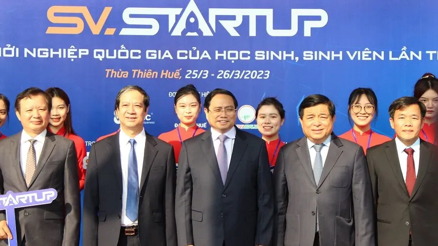 Thủ tướng Chính phủ Phạm Minh Chính và lãnh đạo các bộ, ngành Trung ương tham dự Ngày hội SV_STARTUP 2023 Thủ tướng Chính phủ Phạm Minh Chính và lãnh đạo các bộ, ngành Trung ương tham dự Ngày hội SV_STARTUP 2023