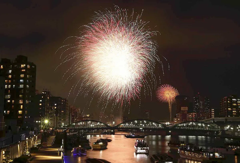 Ảnh tư liệu về lễ hội pháo hoa sông Sumida