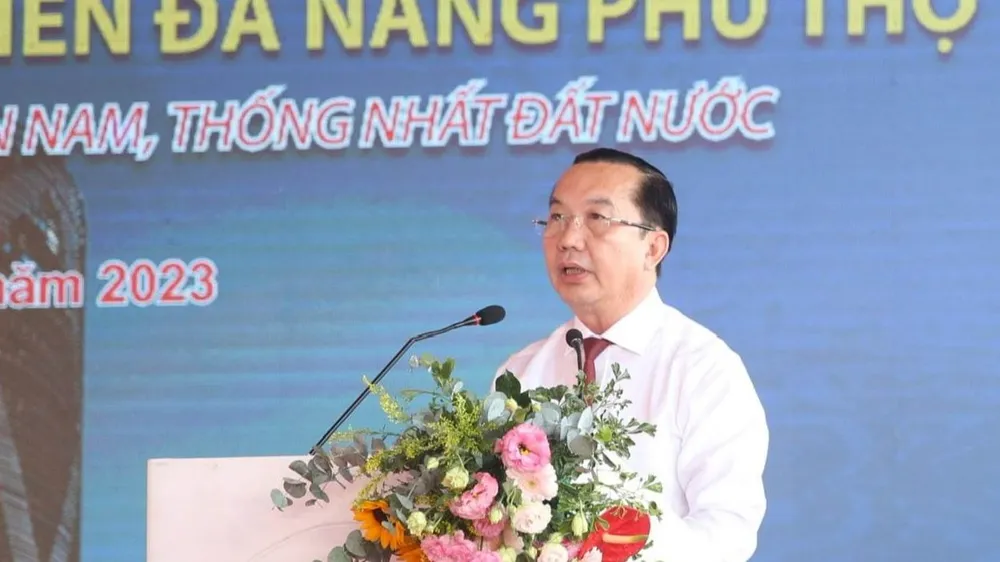 Giám đốc Sở VHTT TPHCM Trần Thế Thuận phát biểu tại lễ khởi công công trình