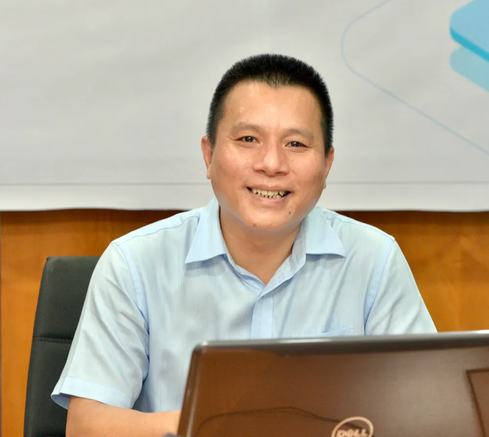 Ông NGUYỄN ĐỨC HUY - Giám đốc Trung tâm Đào tạo, Khu Công nghệ cao TPHCM trả lời câu hỏi của bạn đọc. Ảnh: CAO THĂNG Ông NGUYỄN ĐỨC HUY - Giám đốc Trung tâm Đào tạo, Khu Công nghệ cao TPHCM trả lời câu hỏi của bạn đọc. Ảnh: CAO THĂNG