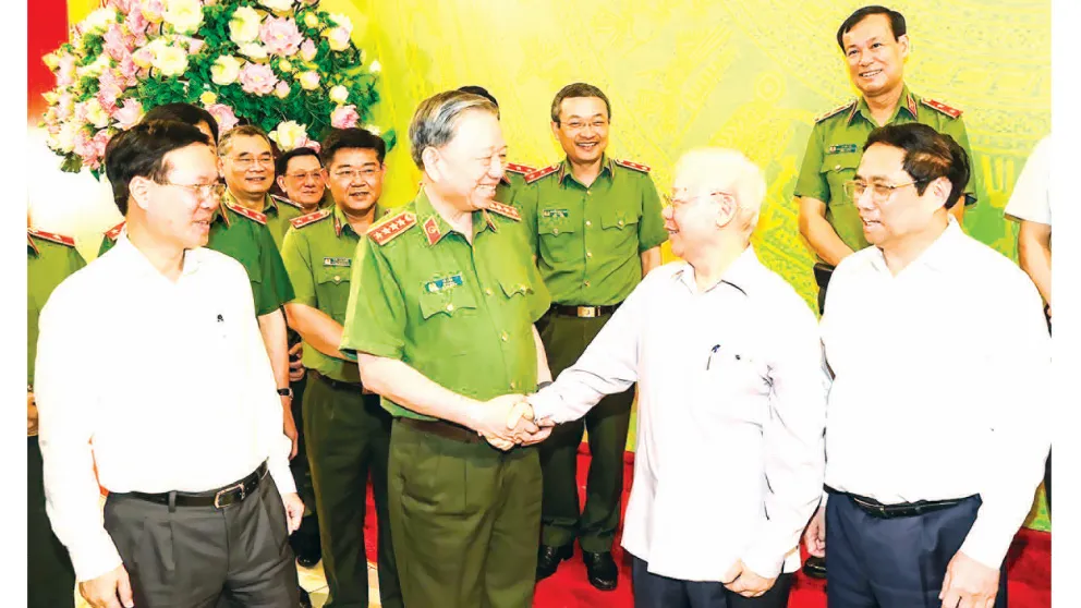 Tổng Bí thư Nguyễn Phú Trọng, Chủ tịch nước Võ Văn Thưởng, Thủ tướng Phạm Minh Chính dự Hội nghị Đảng ủy Công an Trung ương 6 tháng đầu năm 2023. Ảnh: TTXVN