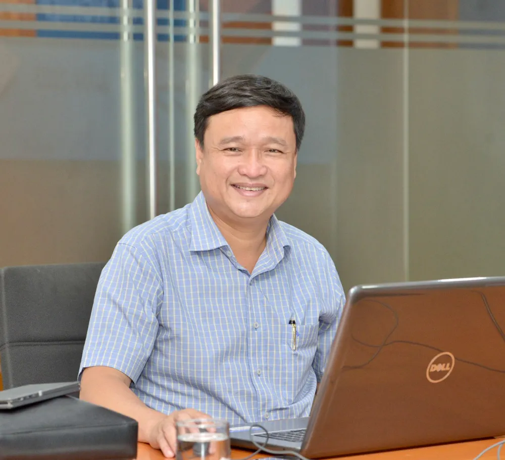 Ông Võ Thiện Cang, Trưởng Phòng Khảo thí và Kiểm định chất lượng Sở GD-ĐT TPHCM tại buổi GLTT. Ảnh: CAO THĂNG