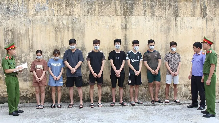 Các đối tượng trong ổ nhóm "Thầy Thế"