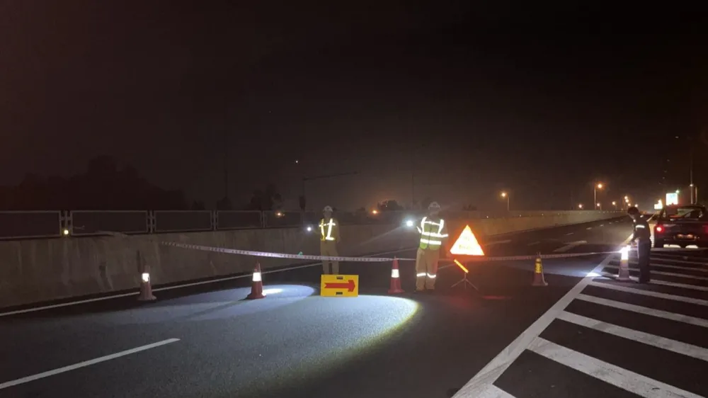 Lực lượng chức năng phân luồng giao thông từ xa