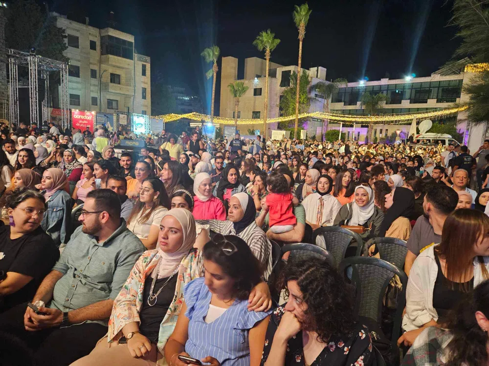 Khán giả trong Chương trình 75 năm khát vọng trở về