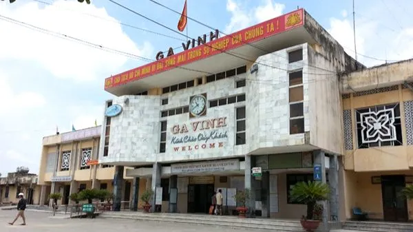 Ga Vinh (Nghệ An) là ga hỗn hợp, ưu tiên chức năng chính là ga hành khách trong đô thị, phục vụ du lịch