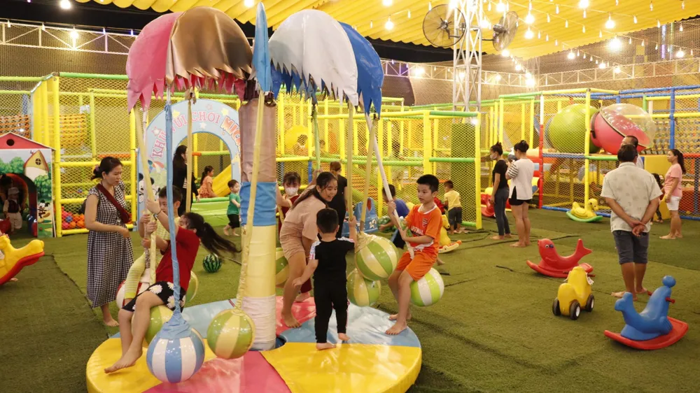 Khu vui chơi giải trí cho thiếu nhi tại công viên Khu vui chơi giải trí cho thiếu nhi tại công viên