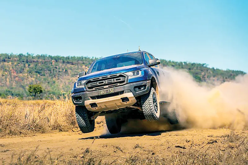 Thể hiện sức mạnh và di sản về thiết kế các dòng xe bán tải, đa dụng, ra mắt Ranger Raptor  ​ ảnh 2